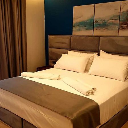 Henry Resort And Spa Durrës Buitenkant foto
